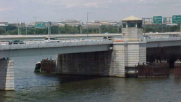 I-395 northbound Arland D. Williams Jr. Memorial Bridge over the Potomac River between Arlington, Virginia and Washington, DC